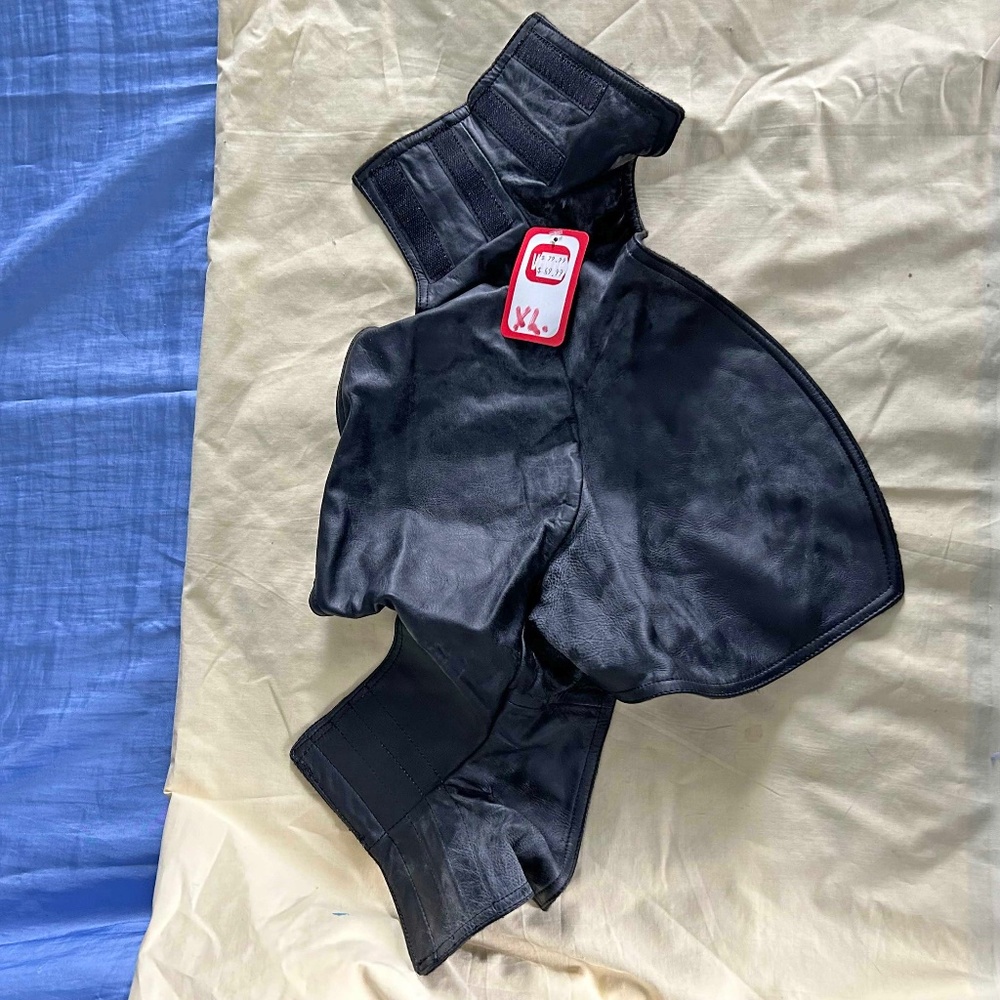 SCARF/NECK WARMER, LEATHER WITH SOFT FLEECE INSIDE, ADJUSTABLE WITH VELCRO CLOSU